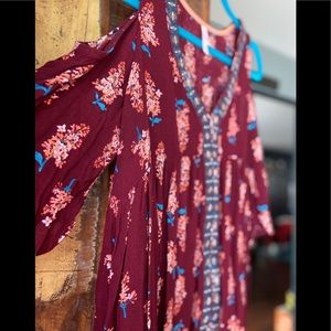 Cold shoulder floral top